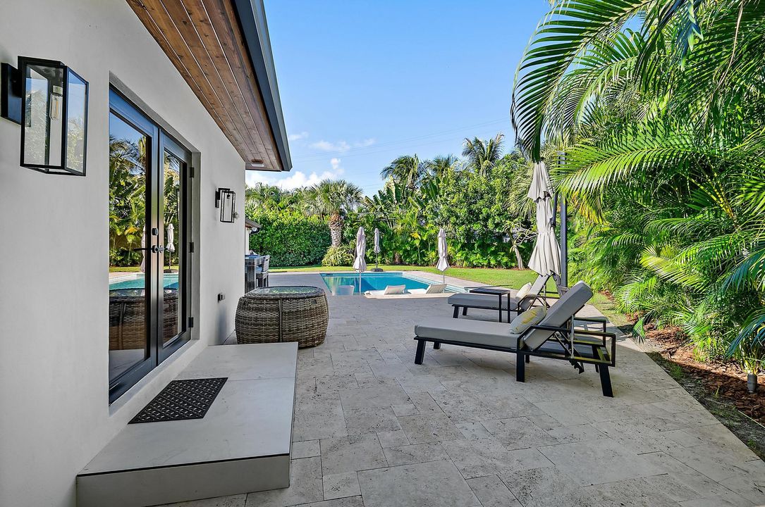 待售: $2,495,000 (4 贝兹, 2 浴室, 1906 平方英尺)