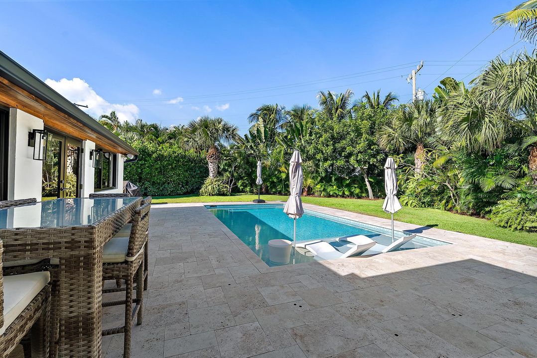 待售: $2,495,000 (4 贝兹, 2 浴室, 1906 平方英尺)