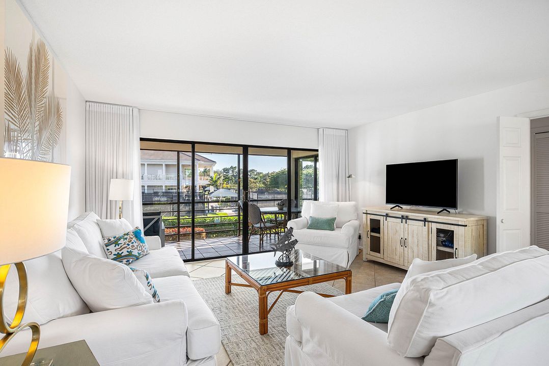 待售: $367,000 (2 贝兹, 2 浴室, 1300 平方英尺)