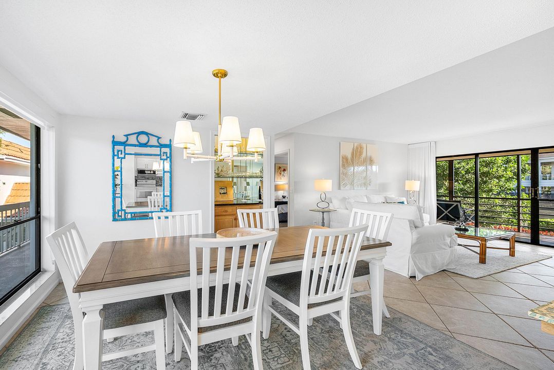 待售: $367,000 (2 贝兹, 2 浴室, 1300 平方英尺)