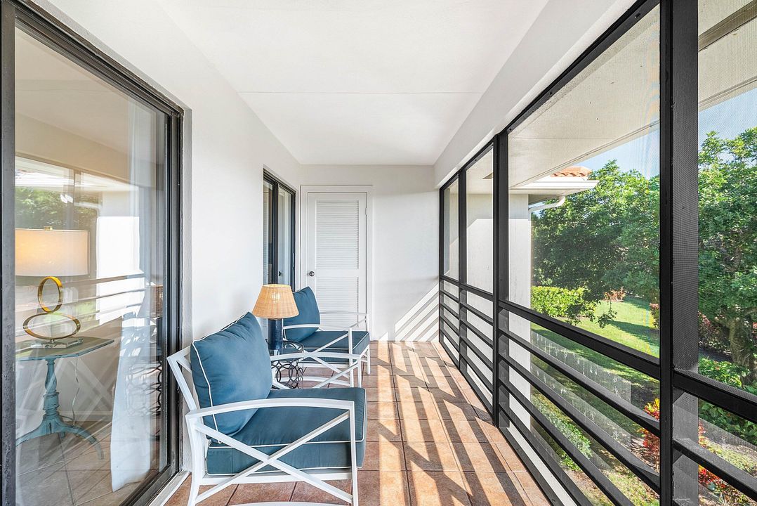 待售: $367,000 (2 贝兹, 2 浴室, 1300 平方英尺)