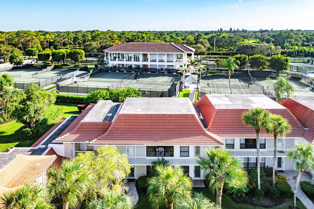 待售: $367,000 (2 贝兹, 2 浴室, 1300 平方英尺)