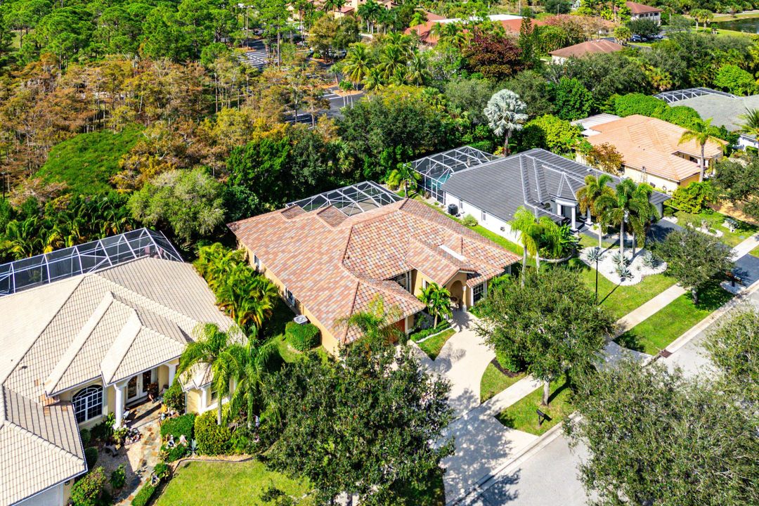 En Venta: $685,000 (5 camas, 3 baños, 2429 Pies cuadrados)