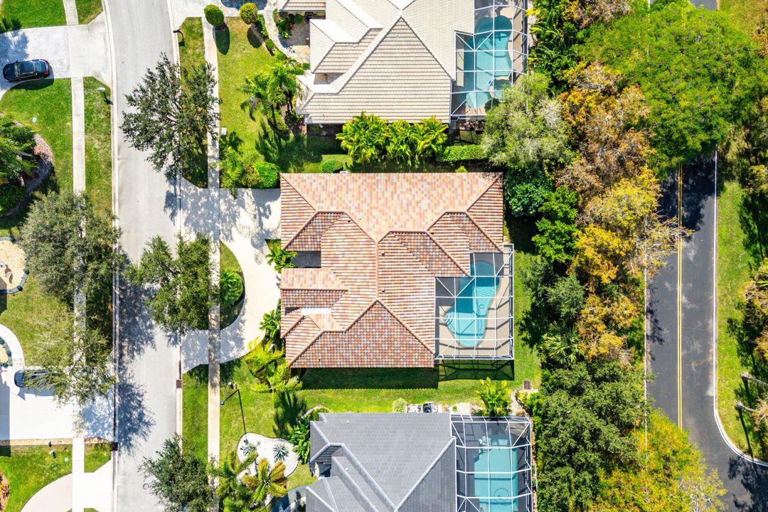 En Venta: $685,000 (5 camas, 3 baños, 2429 Pies cuadrados)