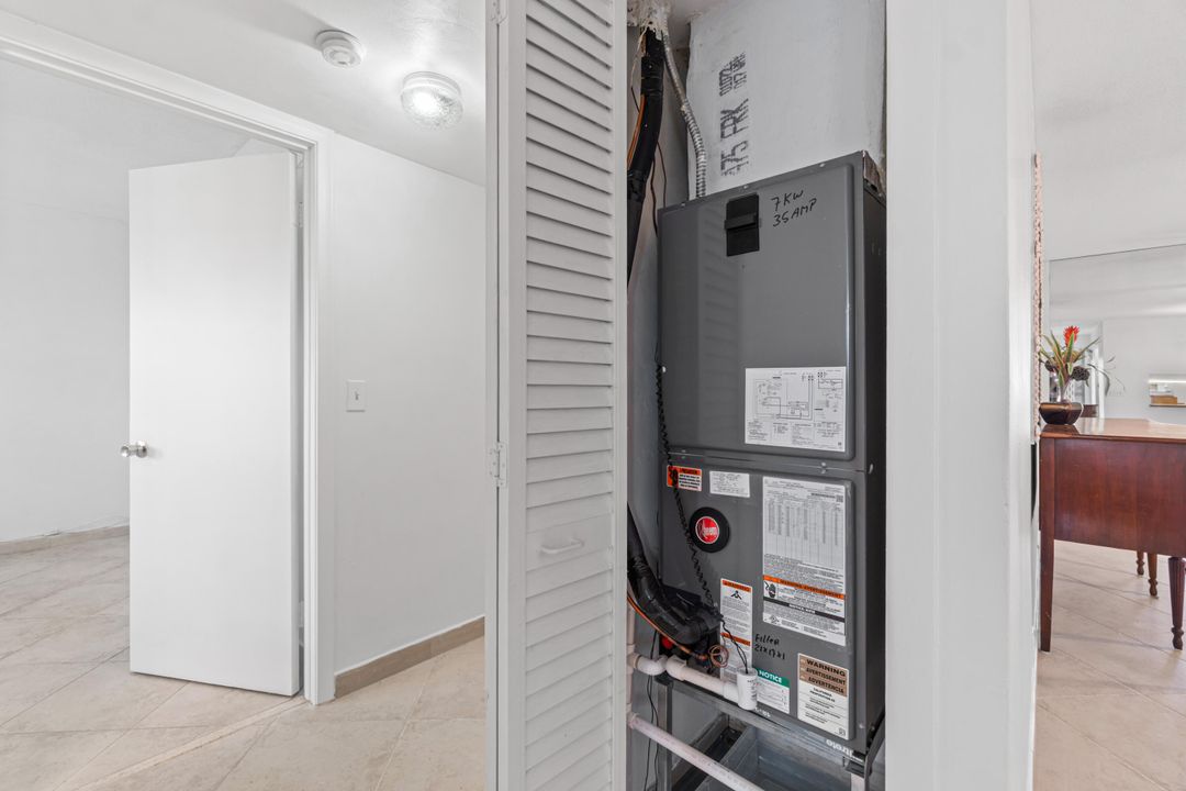 待售: $115,000 (2 贝兹, 2 浴室, 960 平方英尺)