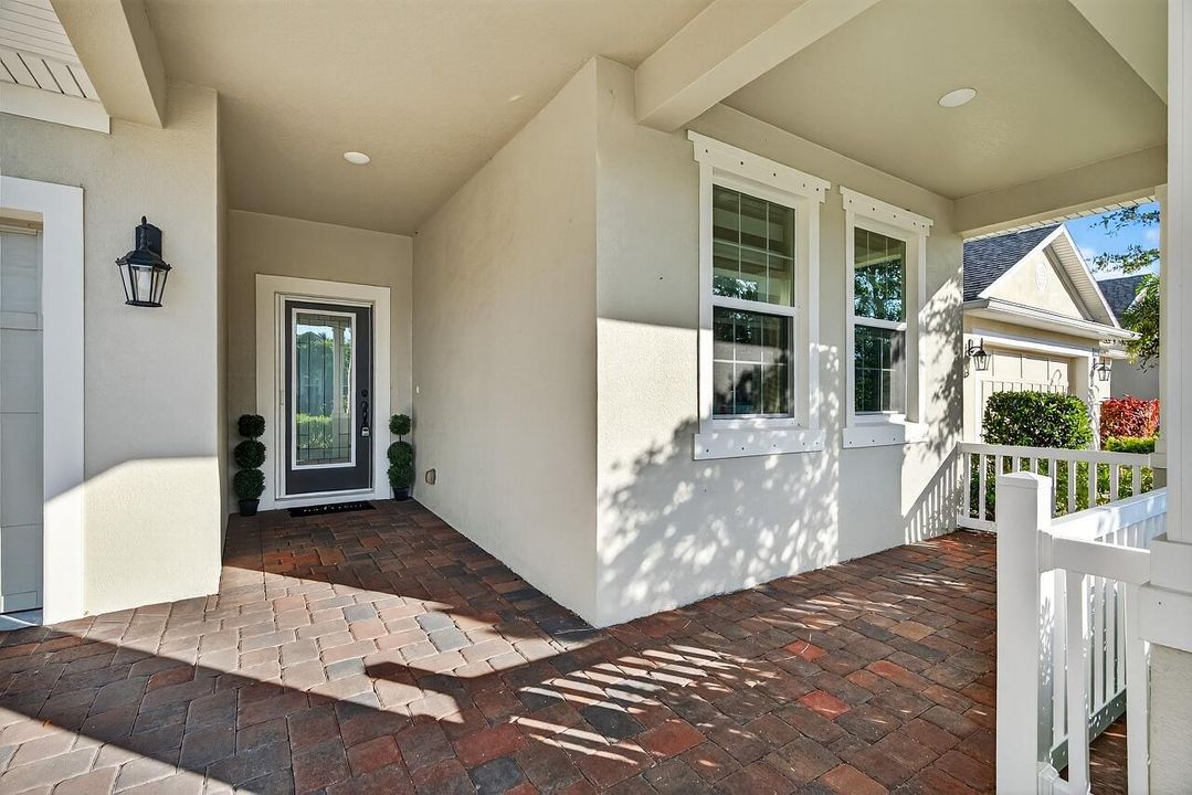 Под контрактом: $349,900 (2 спален, 2 ванн, 1656 Квадратных фут)