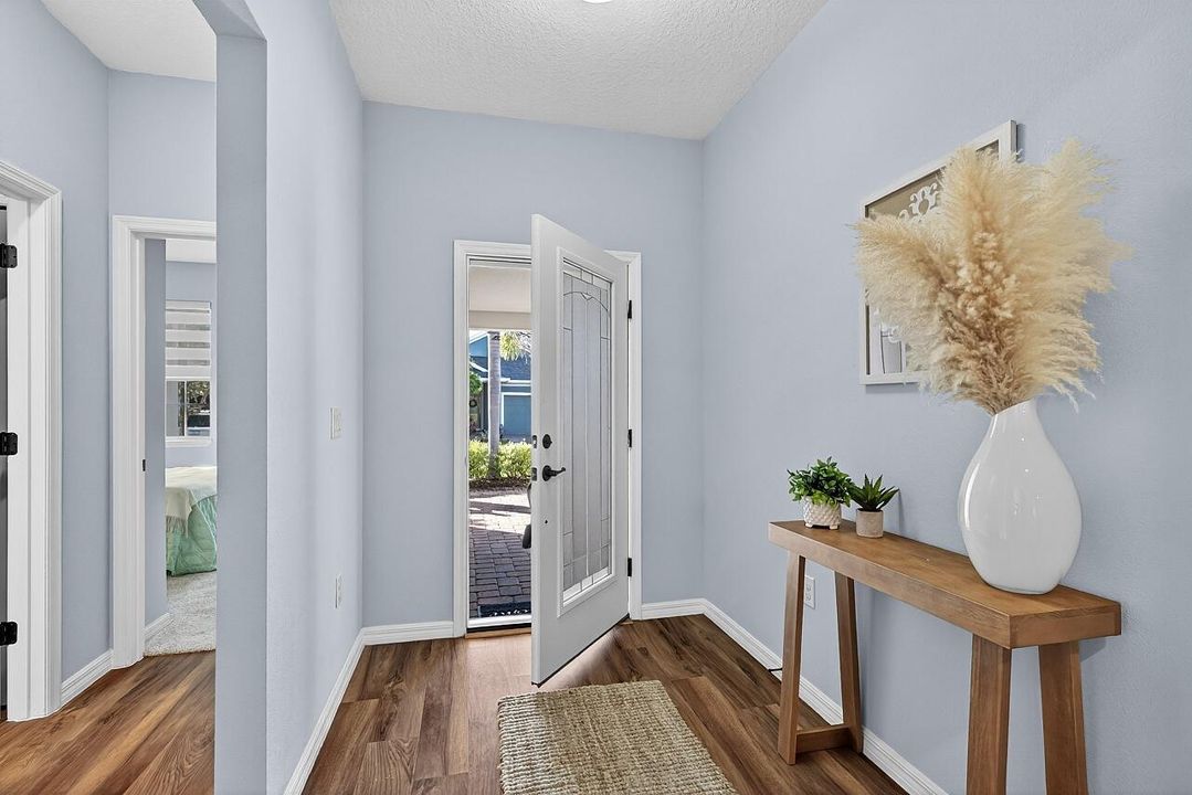 Под контрактом: $349,900 (2 спален, 2 ванн, 1656 Квадратных фут)