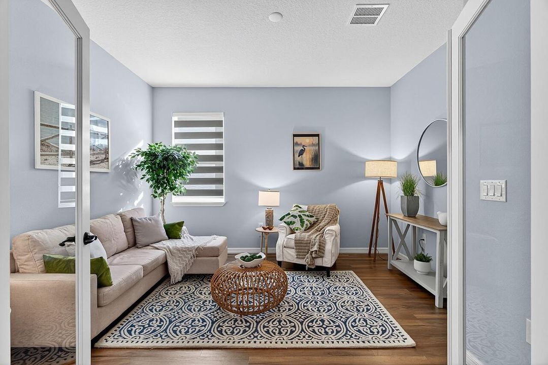 Под контрактом: $349,900 (2 спален, 2 ванн, 1656 Квадратных фут)