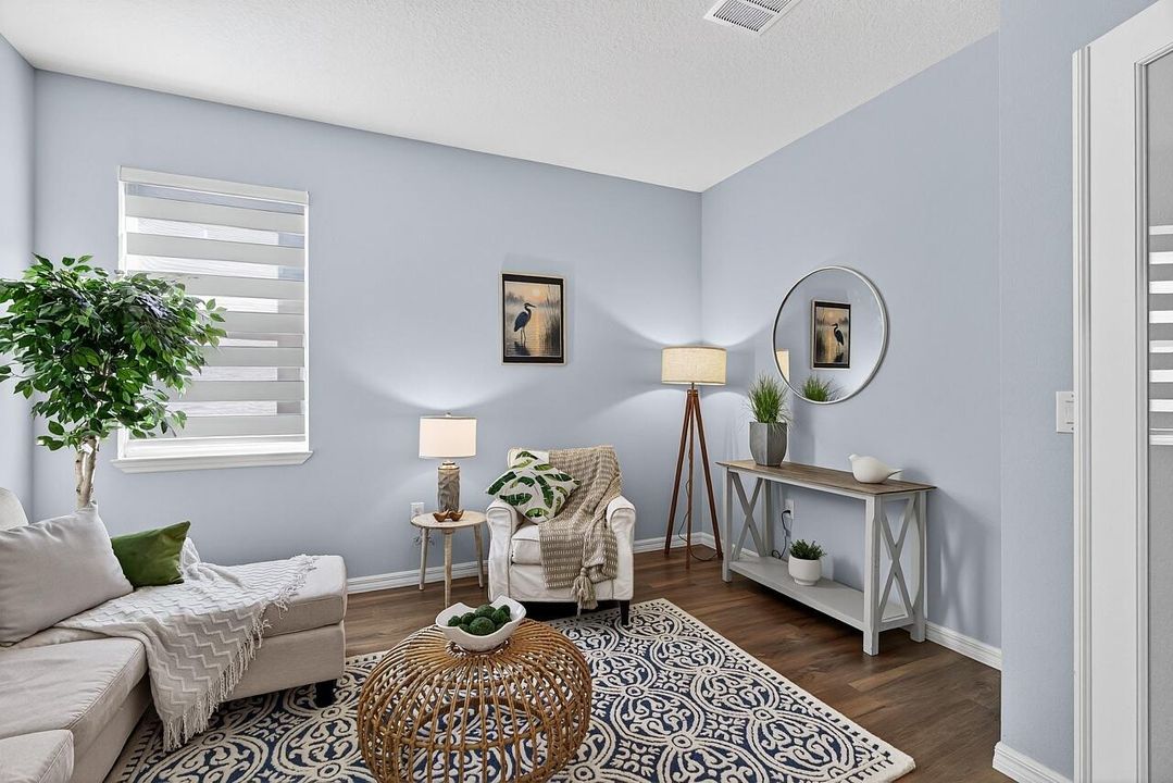 Под контрактом: $349,900 (2 спален, 2 ванн, 1656 Квадратных фут)