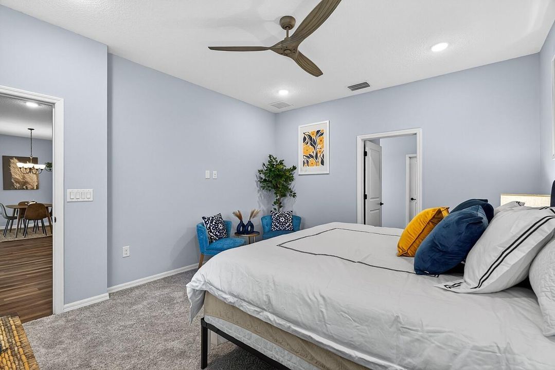 Под контрактом: $349,900 (2 спален, 2 ванн, 1656 Квадратных фут)