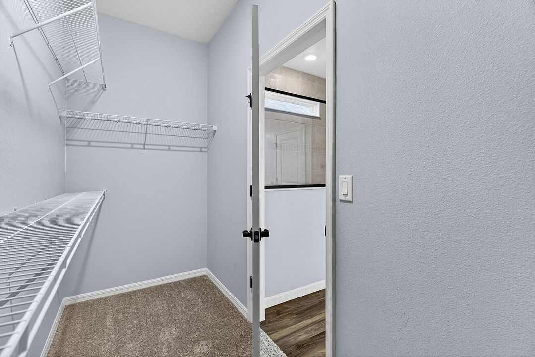 Под контрактом: $349,900 (2 спален, 2 ванн, 1656 Квадратных фут)