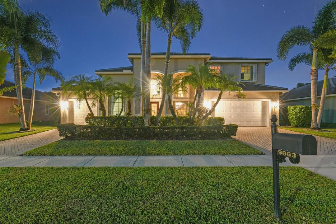 For Sale: $970,000 (5 beds, 3 baths, 3697 Square Feet)