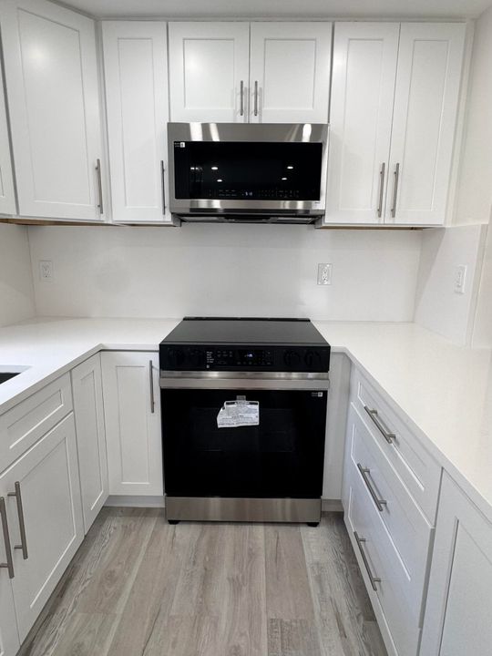 En Venta: $184,900 (2 camas, 2 baños, 880 Pies cuadrados)