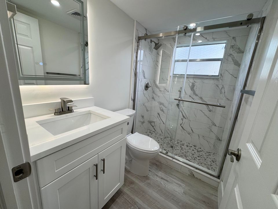 En Venta: $184,900 (2 camas, 2 baños, 880 Pies cuadrados)