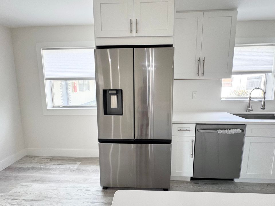 En Venta: $184,900 (2 camas, 2 baños, 880 Pies cuadrados)