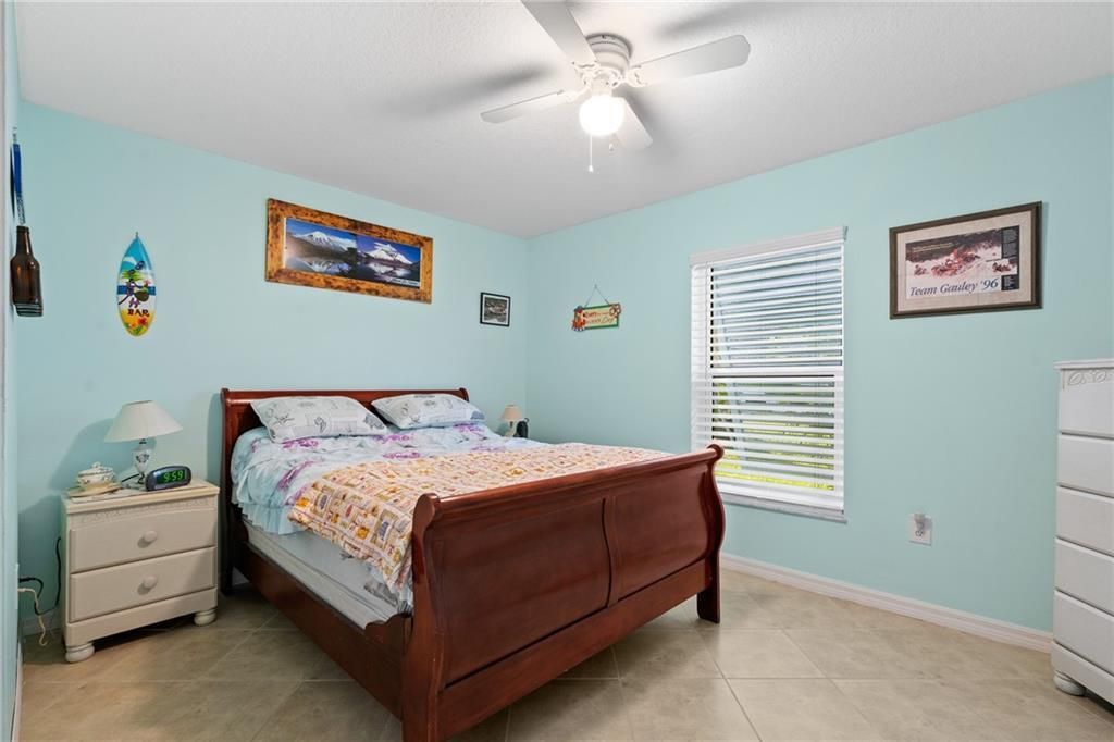 合同活跃: $339,000 (3 贝兹, 2 浴室, 1132 平方英尺)