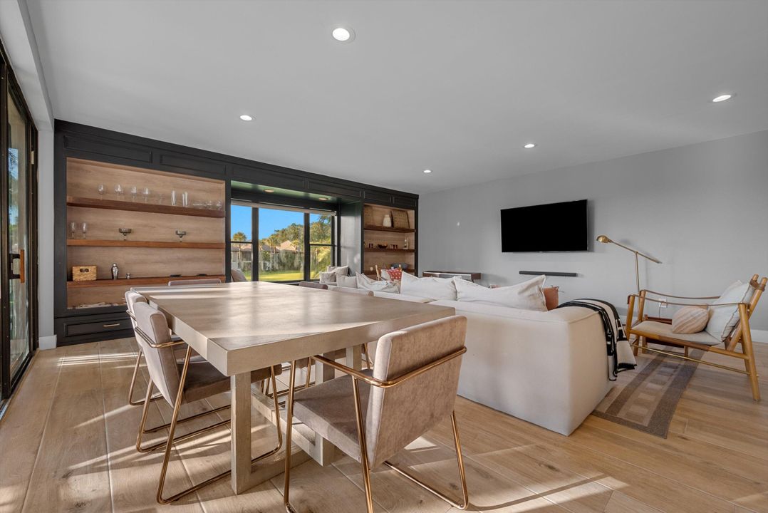 待售: $990,000 (3 贝兹, 3 浴室, 1800 平方英尺)