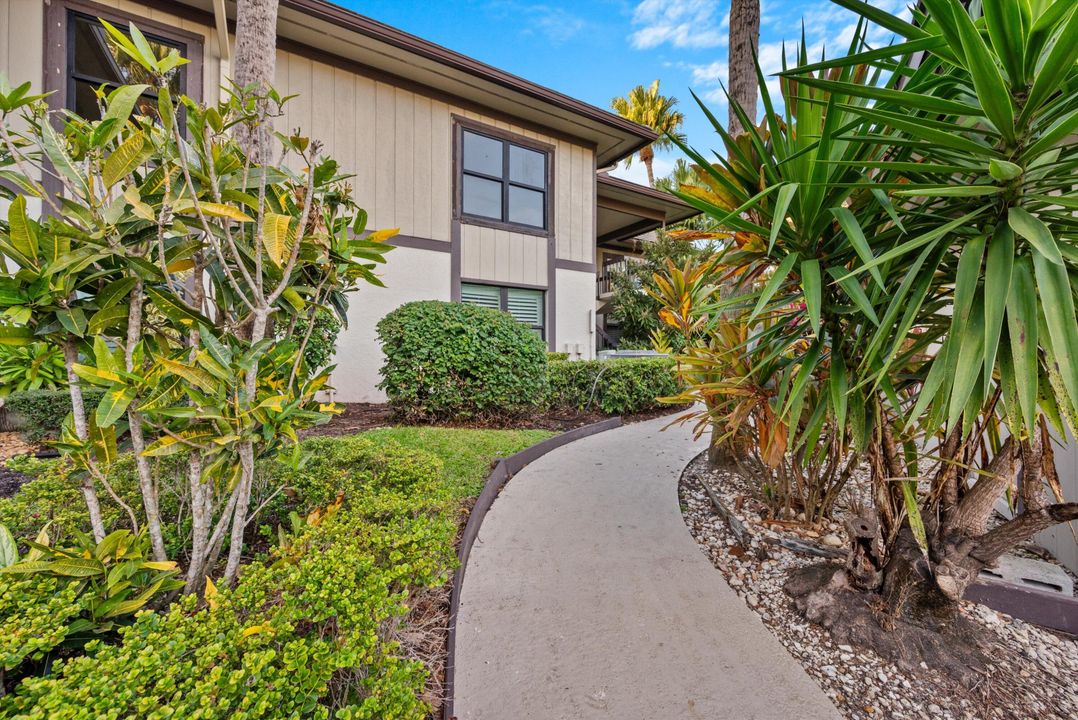 待售: $990,000 (3 贝兹, 3 浴室, 1800 平方英尺)