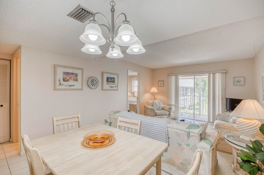 На продажу: $169,480 (2 спален, 2 ванн, 891 Квадратных фут)