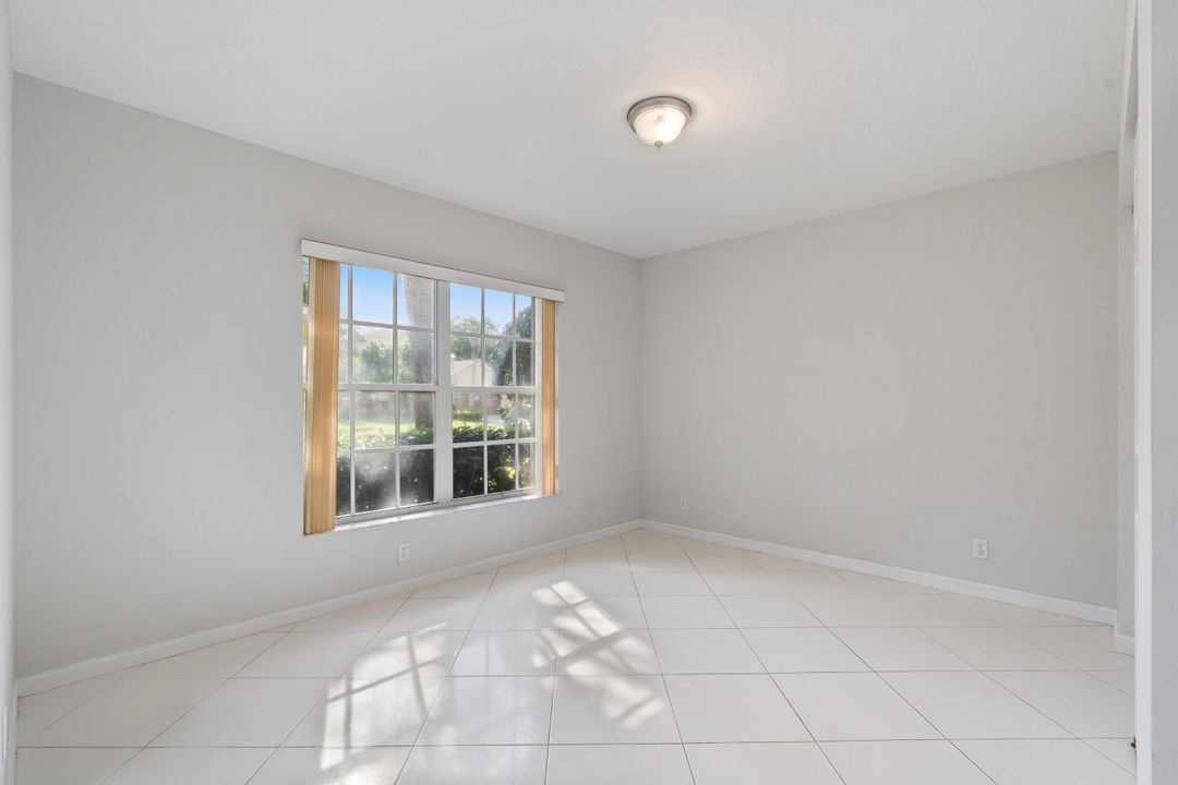 For Sale: $479,000 (3 beds, 2 baths, 1949 Square Feet)