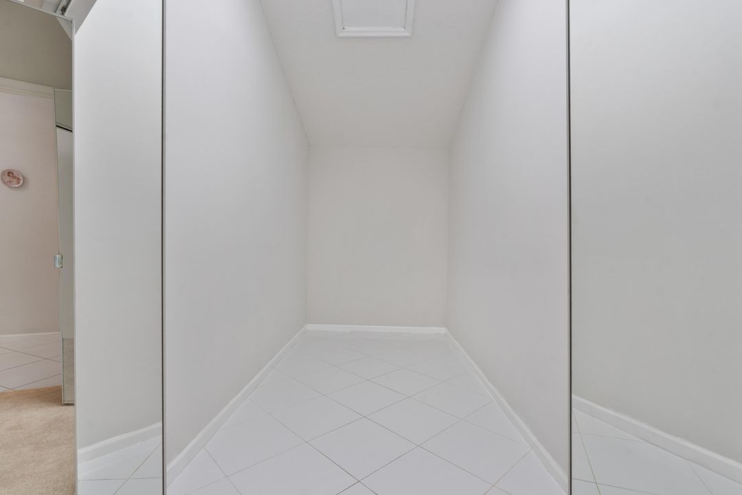 For Sale: $479,000 (3 beds, 2 baths, 1949 Square Feet)