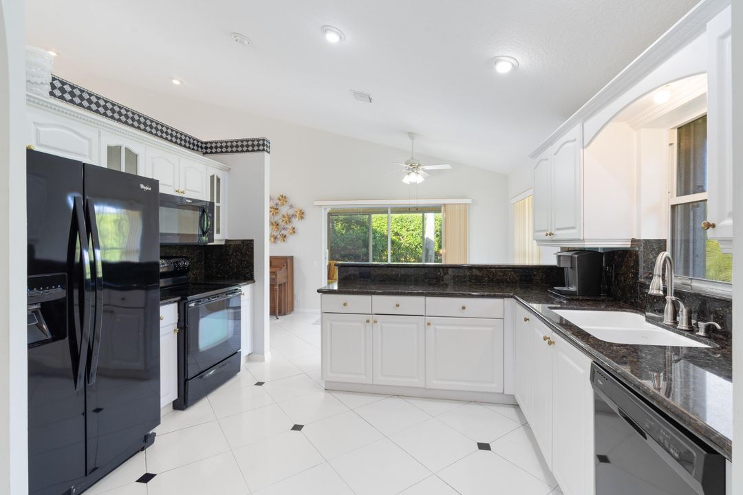 For Sale: $479,000 (3 beds, 2 baths, 1949 Square Feet)