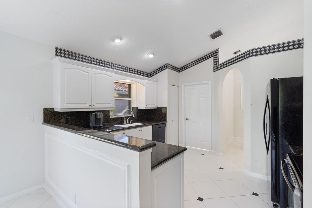 For Sale: $479,000 (3 beds, 2 baths, 1949 Square Feet)