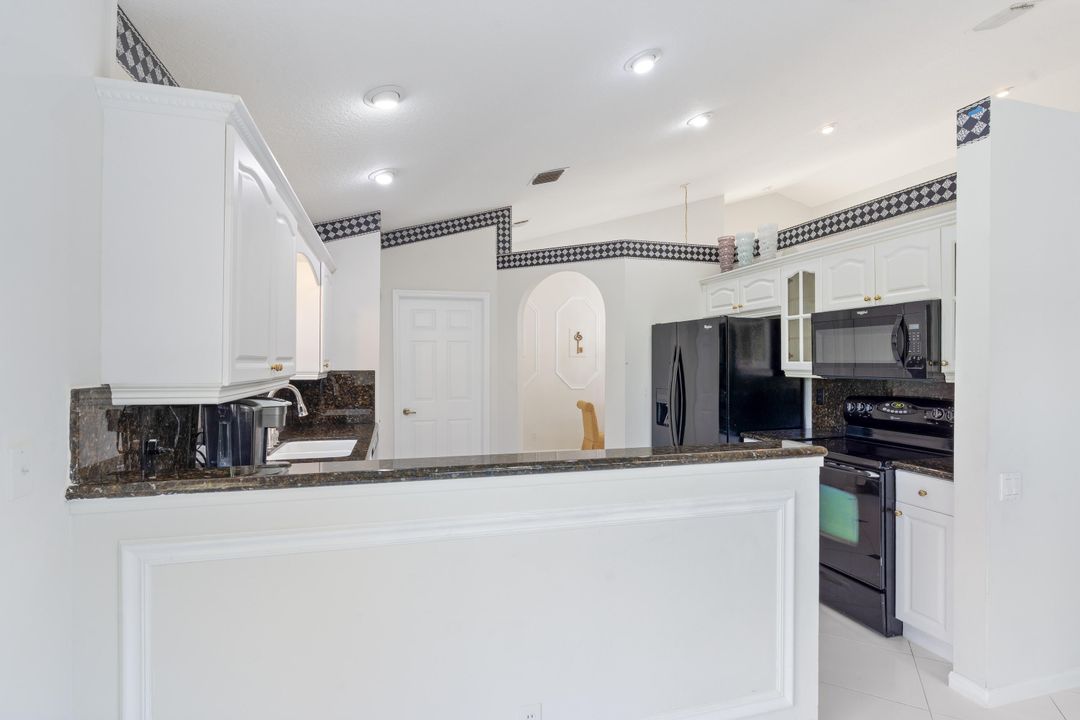 For Sale: $479,000 (3 beds, 2 baths, 1949 Square Feet)