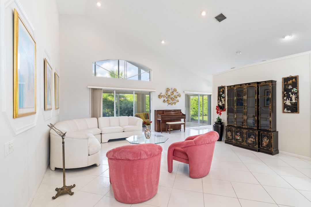 For Sale: $479,000 (3 beds, 2 baths, 1949 Square Feet)