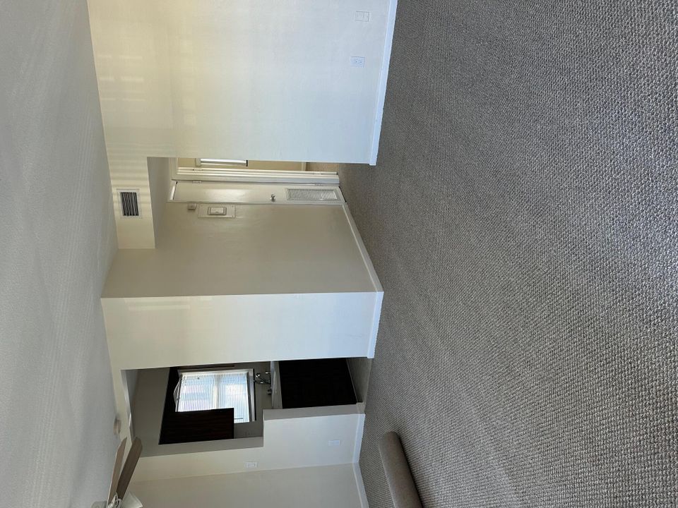 For Rent: $1,850 (1 beds, 1 baths, 600 Square Feet)