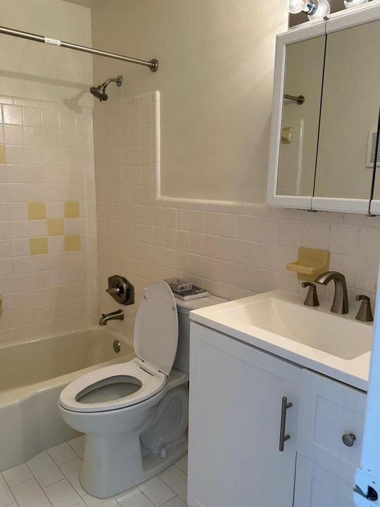 For Rent: $1,850 (1 beds, 1 baths, 600 Square Feet)