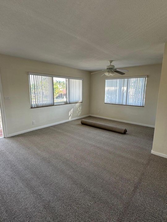 For Rent: $1,850 (1 beds, 1 baths, 600 Square Feet)