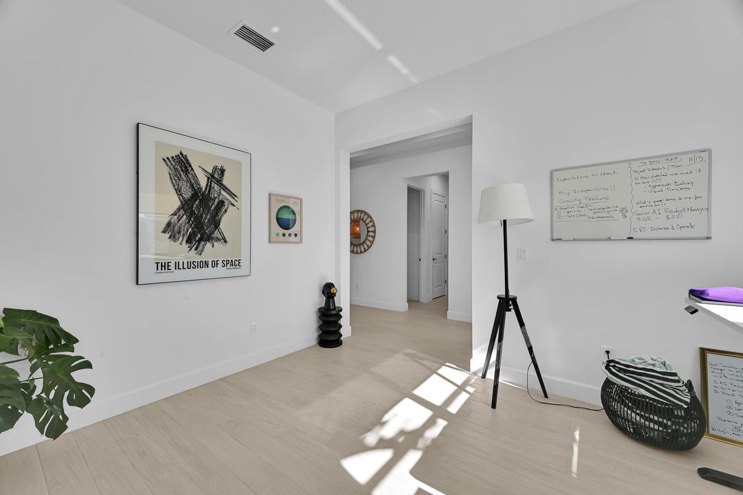 For Rent: $4,100 (3 beds, 2 baths, 2053 Square Feet)