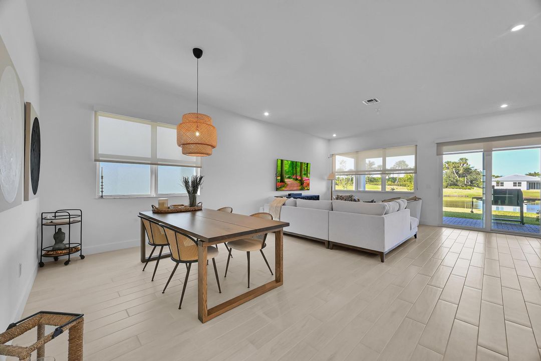 For Rent: $4,100 (3 beds, 2 baths, 2053 Square Feet)