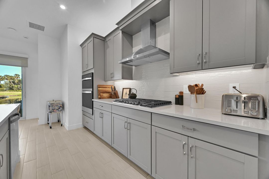 For Rent: $4,100 (3 beds, 2 baths, 2053 Square Feet)