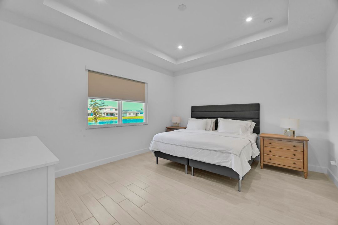 For Rent: $4,100 (3 beds, 2 baths, 2053 Square Feet)