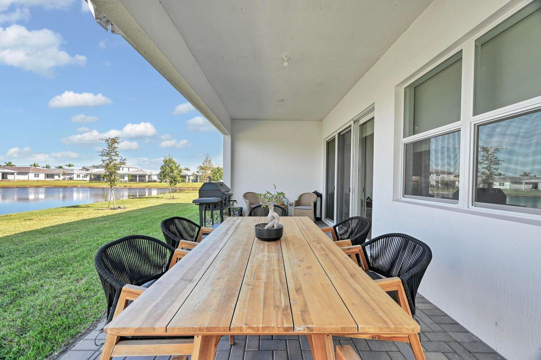 For Rent: $4,100 (3 beds, 2 baths, 2053 Square Feet)