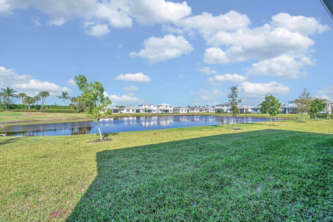 For Rent: $4,100 (3 beds, 2 baths, 2053 Square Feet)