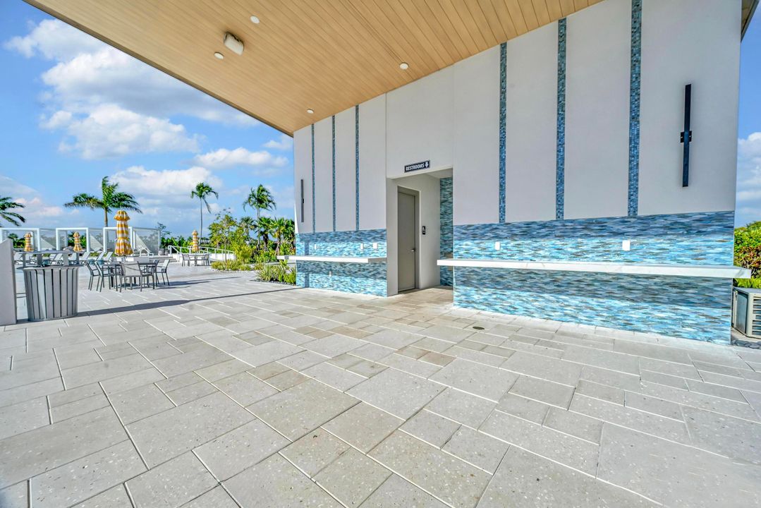 For Rent: $4,100 (3 beds, 2 baths, 2053 Square Feet)