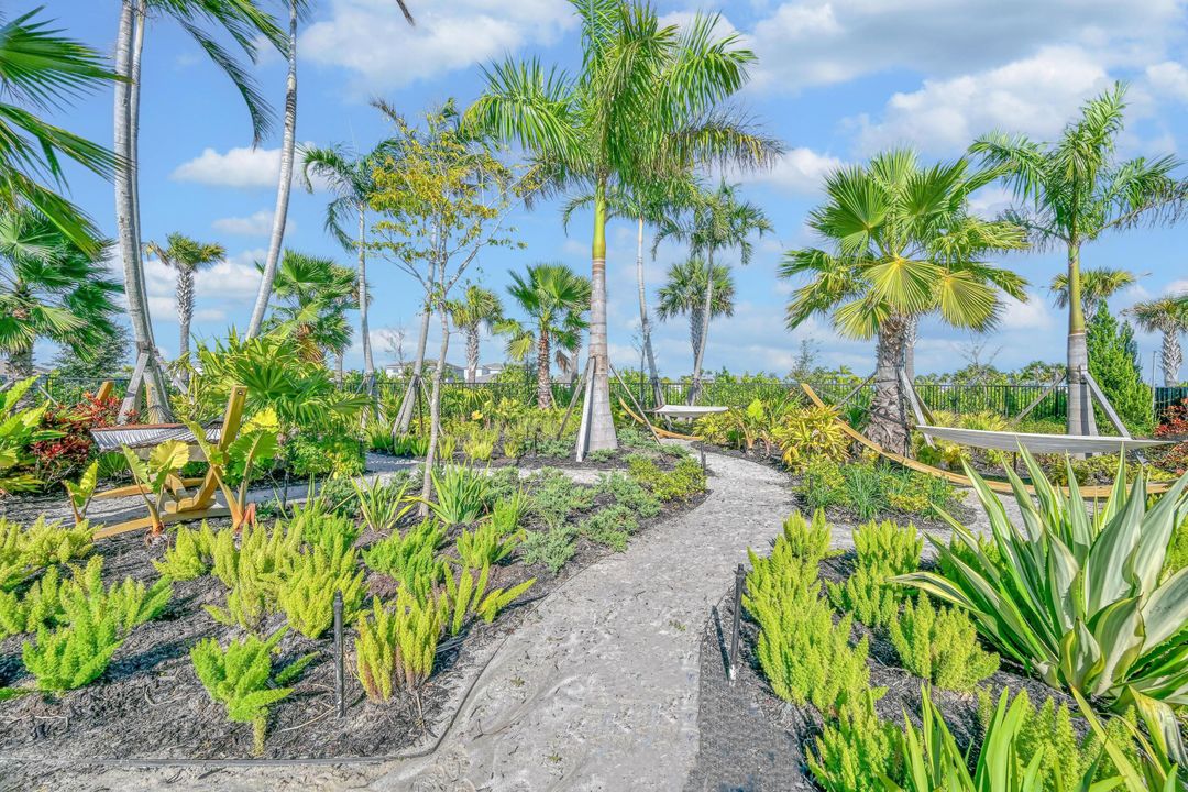 For Rent: $4,100 (3 beds, 2 baths, 2053 Square Feet)