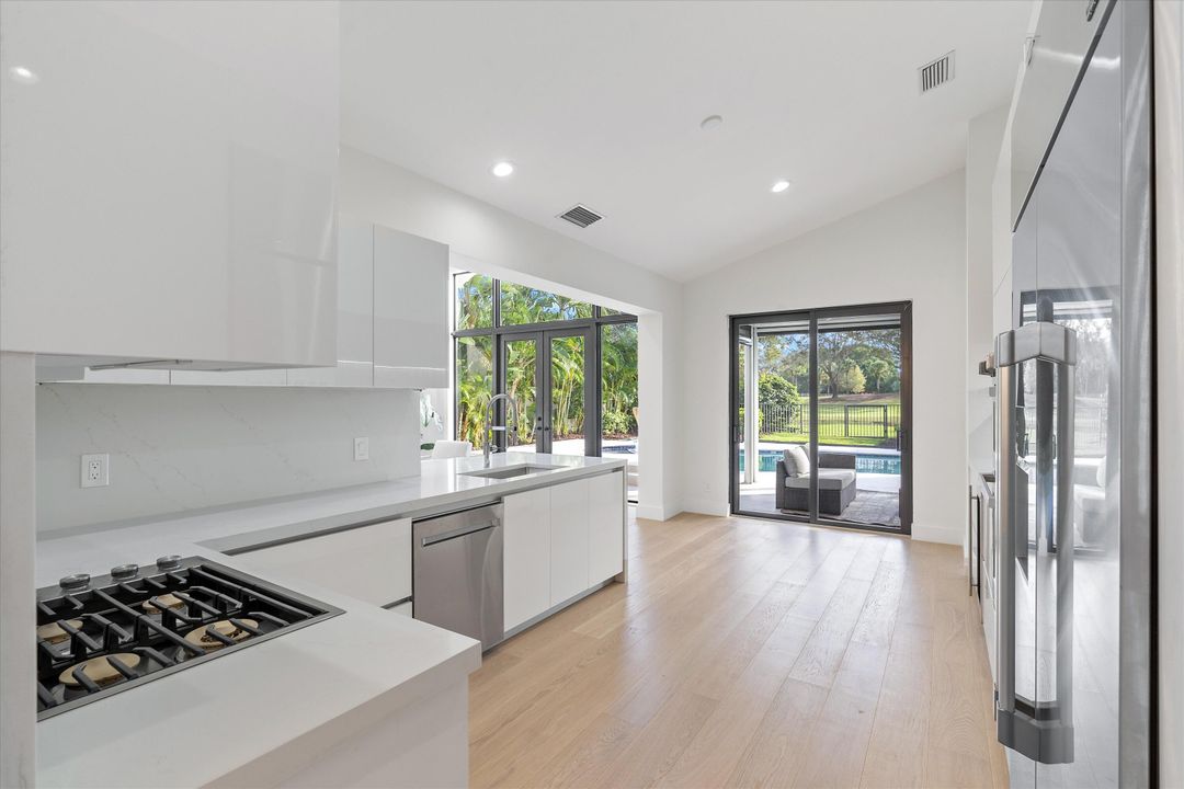 En Venta: $2,749,000 (3 camas, 4 baños, 2996 Pies cuadrados)