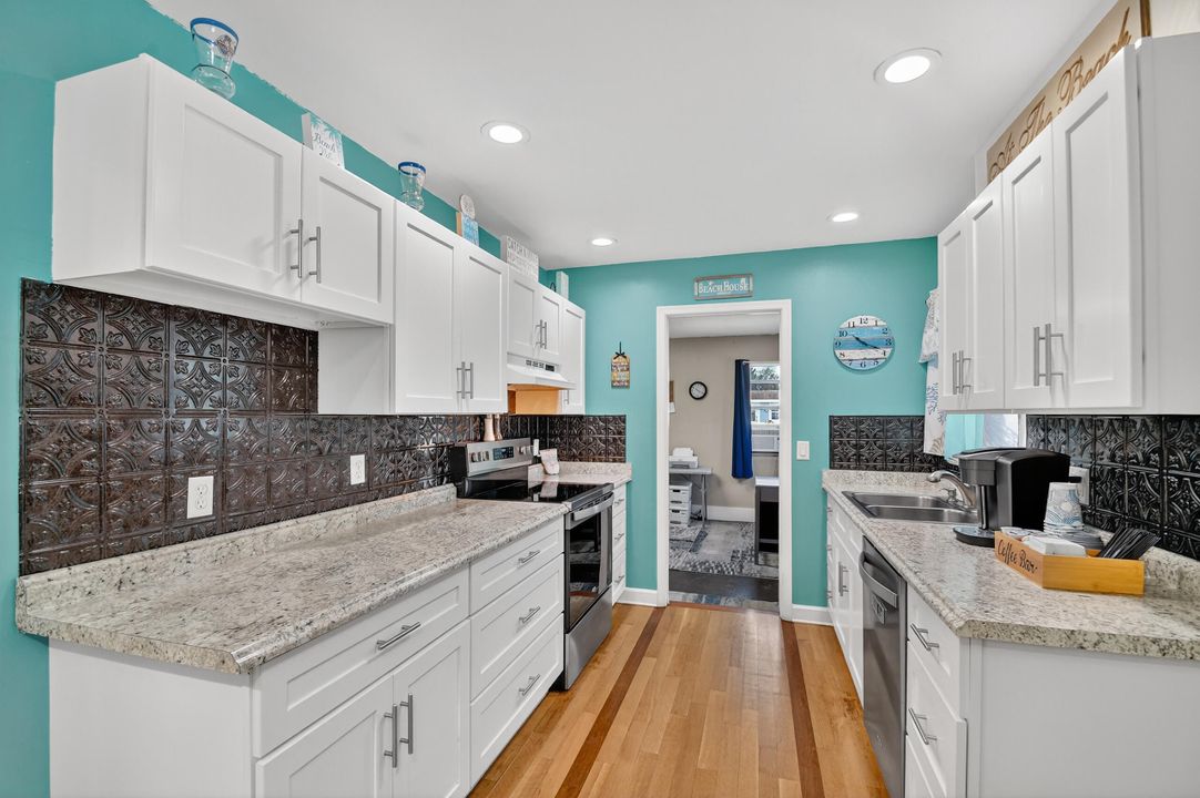 For Sale: $599,000 (3 beds, 2 baths, 1717 Square Feet)