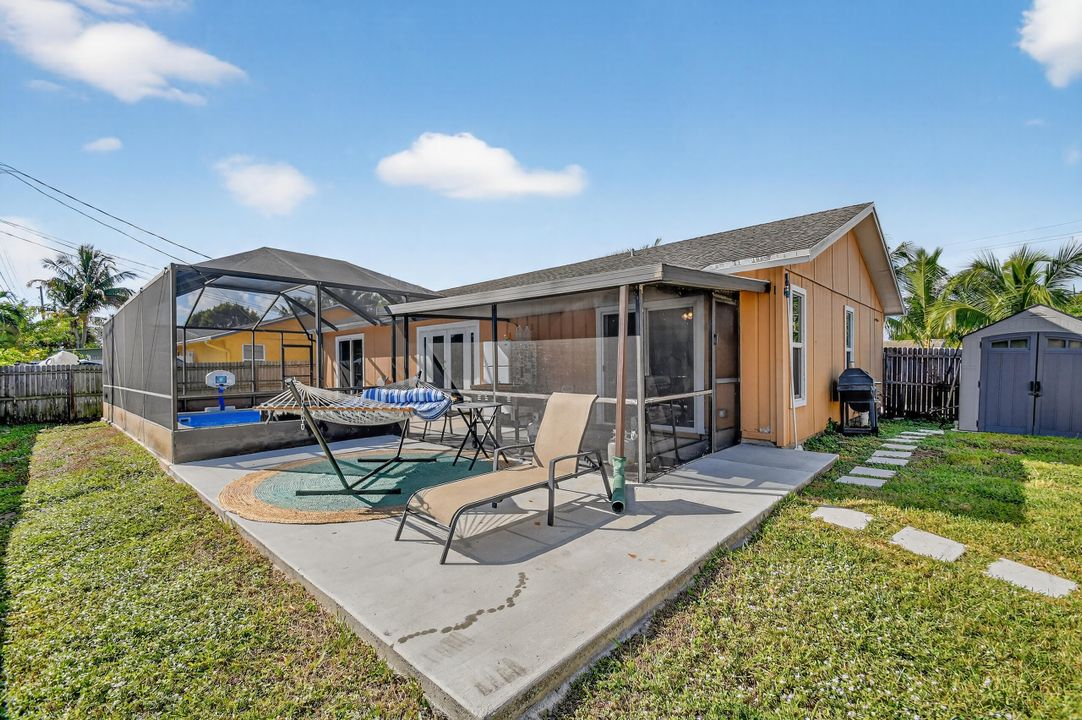 For Sale: $599,000 (3 beds, 2 baths, 1717 Square Feet)