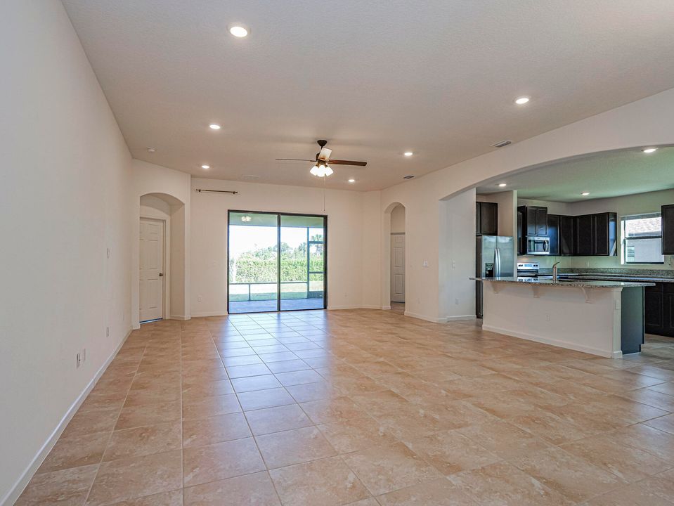 For Rent: $2,900 (3 beds, 3 baths, 2353 Square Feet)