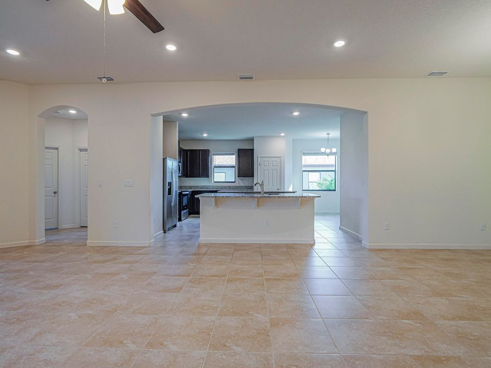 For Rent: $2,900 (3 beds, 3 baths, 2353 Square Feet)