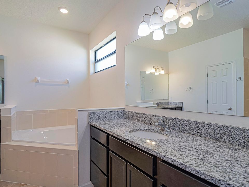 For Rent: $2,900 (3 beds, 3 baths, 2353 Square Feet)