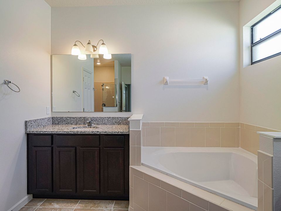 For Rent: $2,900 (3 beds, 3 baths, 2353 Square Feet)