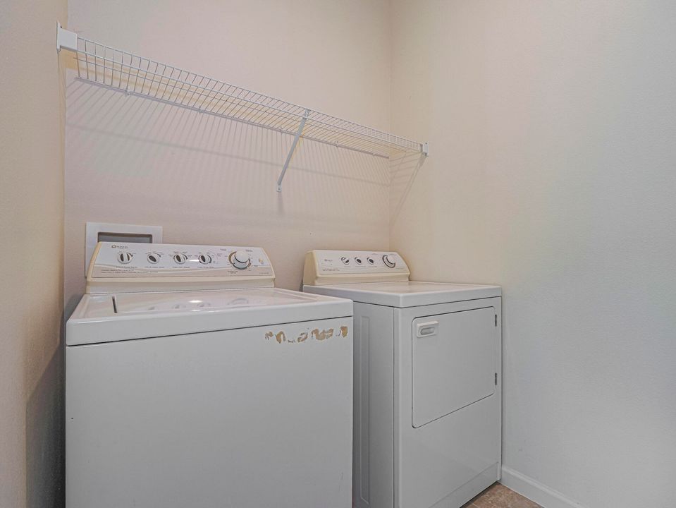 For Rent: $2,900 (3 beds, 3 baths, 2353 Square Feet)