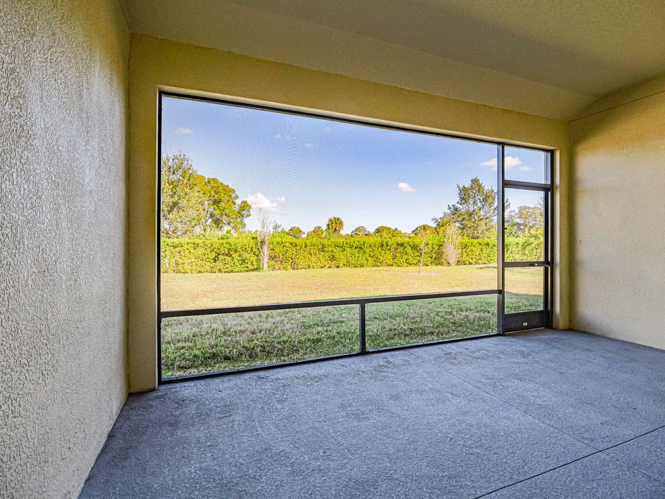 For Rent: $2,900 (3 beds, 3 baths, 2353 Square Feet)