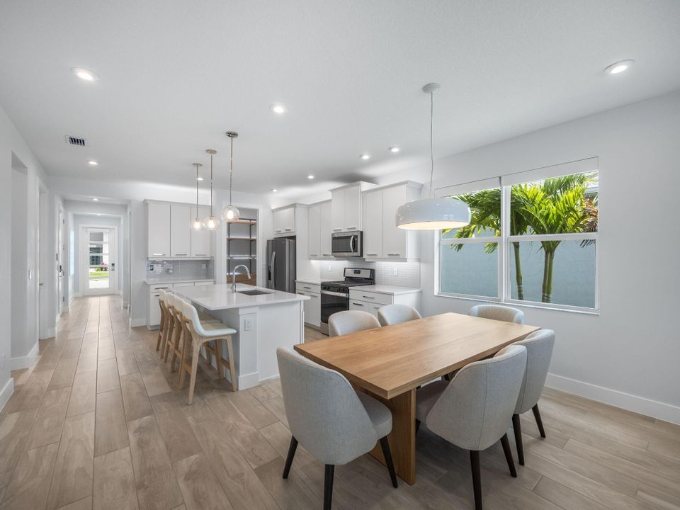 For Sale: $625,000 (3 beds, 2 baths, 1998 Square Feet)